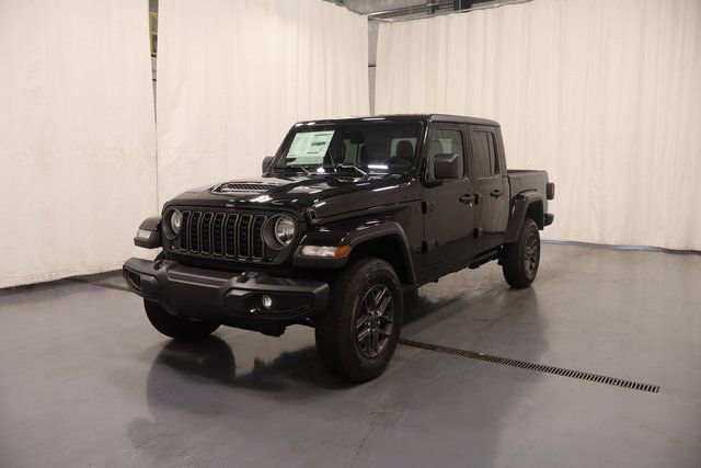 New 2025 Jeep Gladiator Sport AWD/4WD image 4