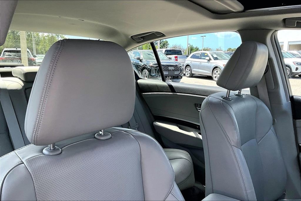 Used 2016 Acura RLX w/ Technology Package FWD image 22
