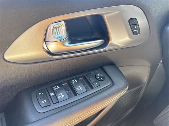 New 2026 Chrysler Pacifica Select image 30