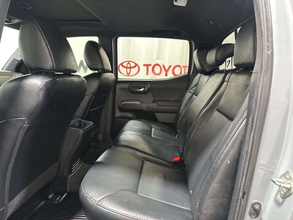 Used 2019 Toyota Tacoma TRD Off-Road image 16