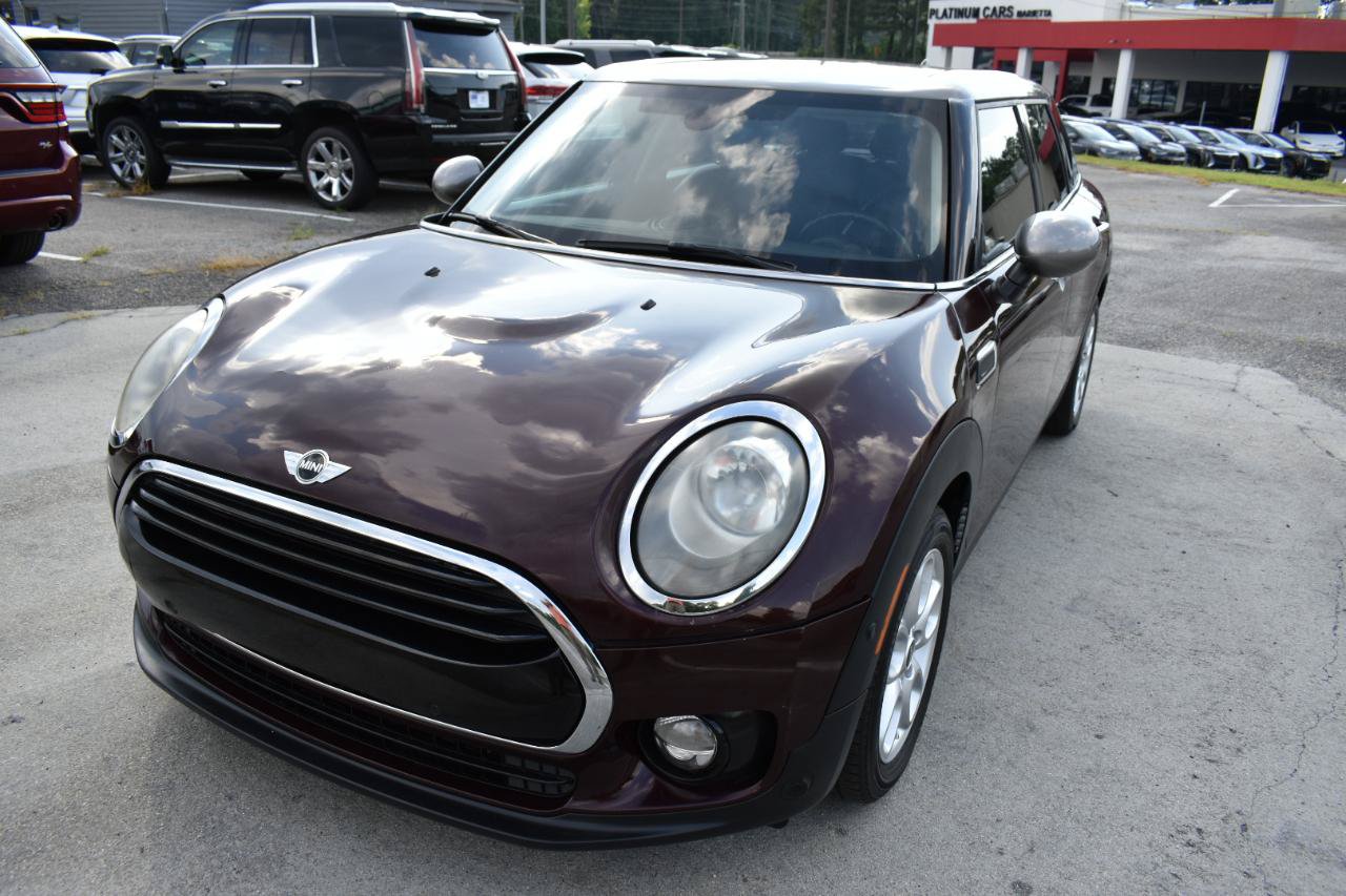 Used 2017 MINI Cooper Clubman FWD image 2