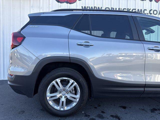 Used 2023 GMC Terrain SLE w/ Driver Convenience Package image 91