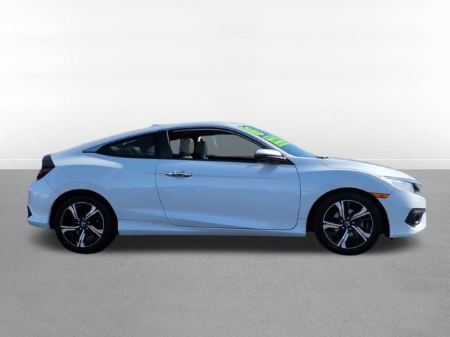 Used 2016 Honda Civic Touring image 4