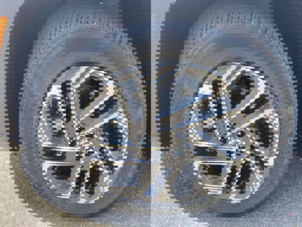 New 2026 Hyundai Tucson Limited image 28