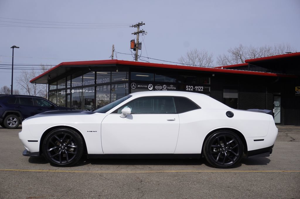 Used 2021 Dodge Challenger R/T w/ Blacktop Package image 4