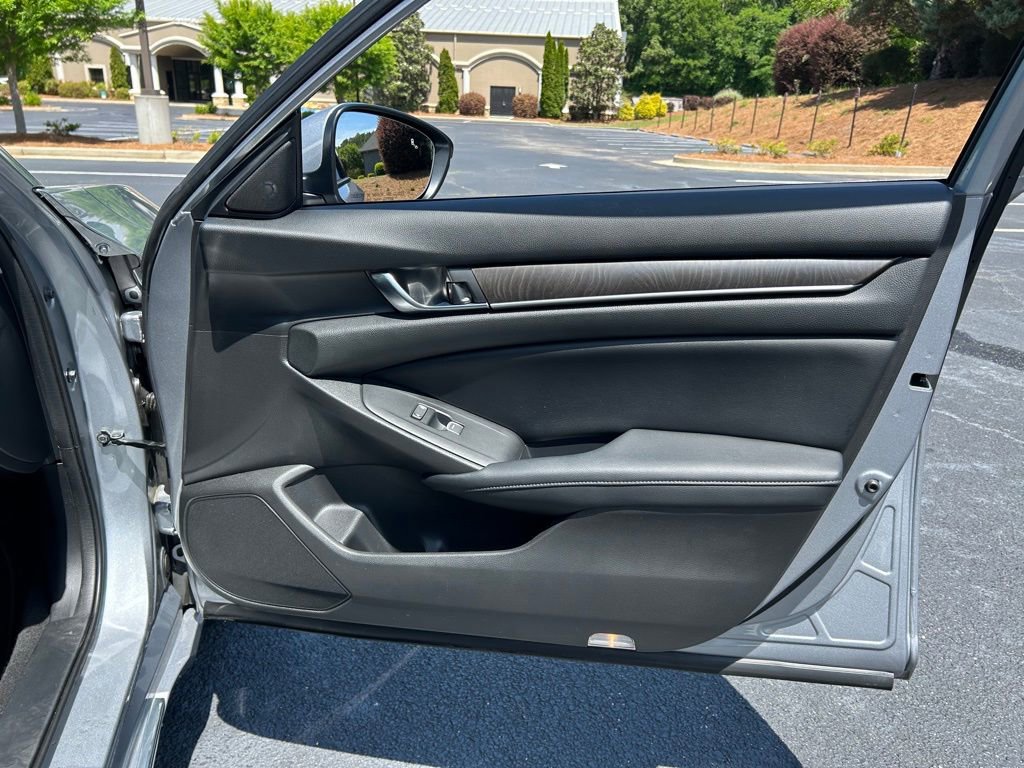 Used 2018 Honda Accord Touring image 59