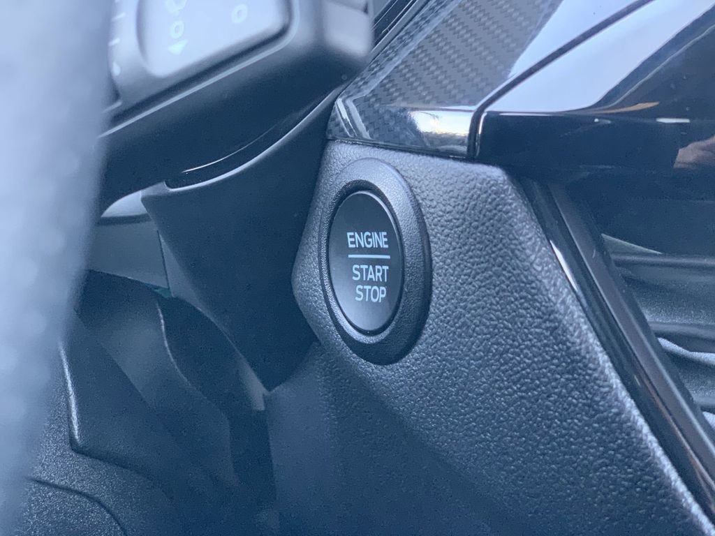 Used 2025 Ford Escape ST-Line image 14