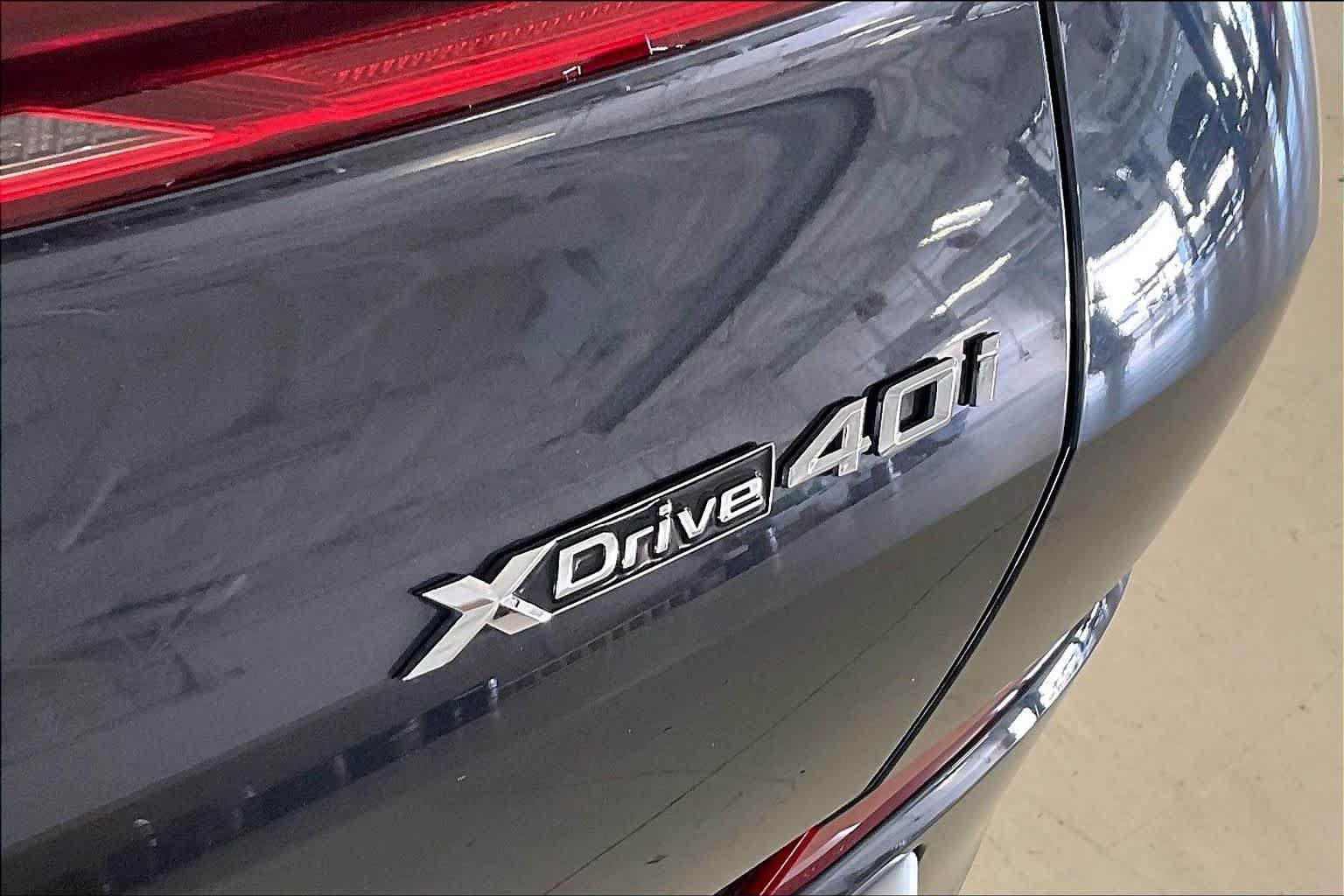 Used 2021 BMW X6 xDrive40i w/ Executive Package 2 AWD/4WD image 9