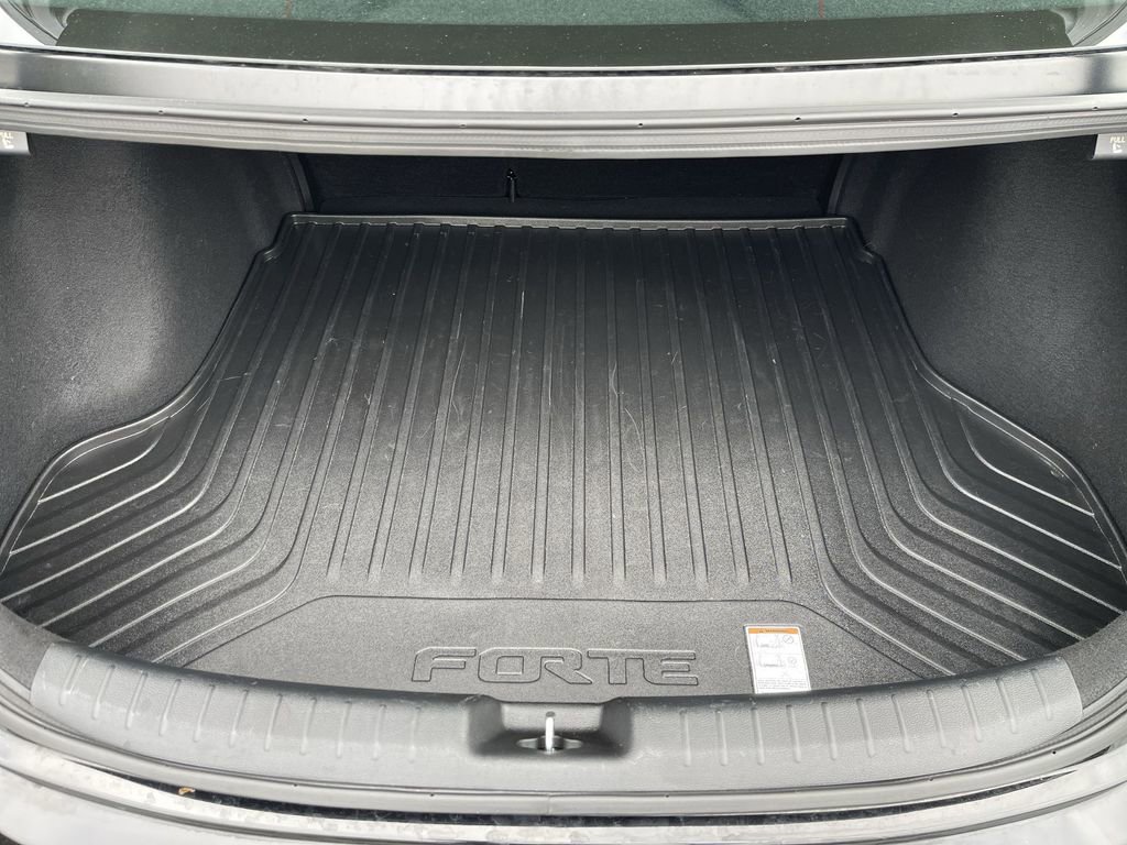 Used 2024 Kia Forte GT-Line w/ GT-Line Premium Package image 27