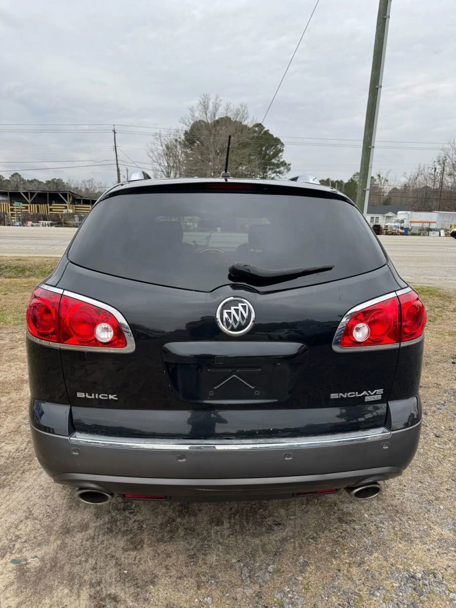 Used 2011 Buick Enclave CXL image 8