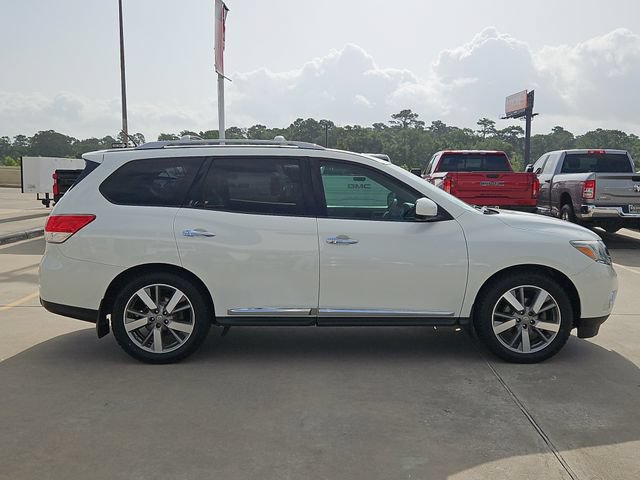 Used 2015 Nissan Pathfinder Platinum FWD image 4