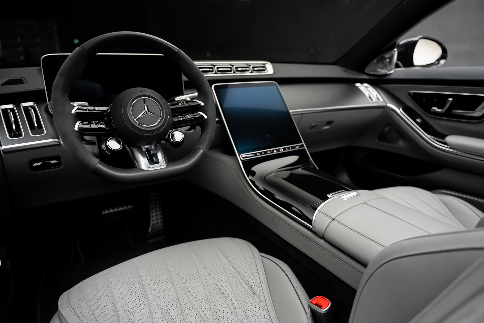 Used 2024 Mercedes-Benz S 63 AMG S image 2
