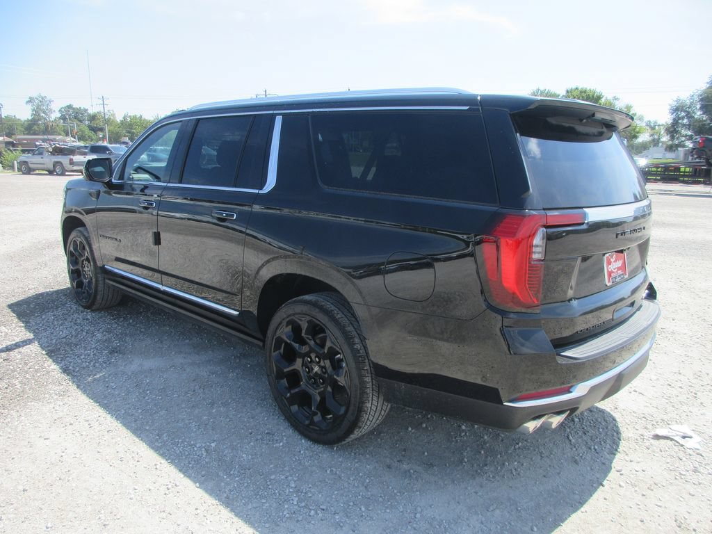 New 2026 GMC Yukon XL Denali w/ Denali Reserve Package AWD/4WD image 6