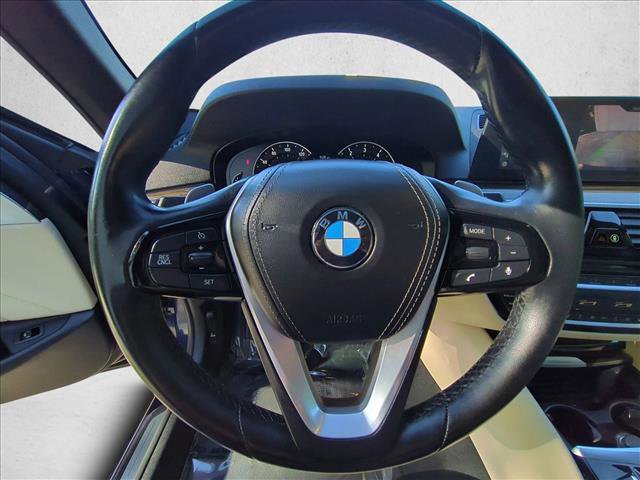 Used 2019 BMW 530i w/ Convenience Package RWD image 30