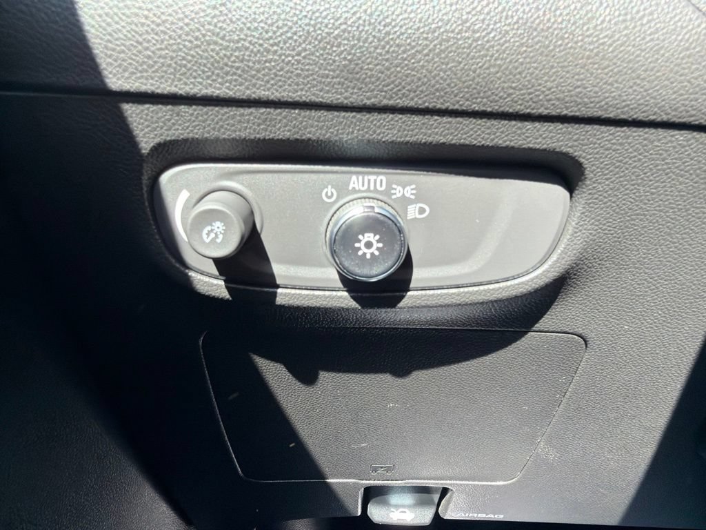 Certified 2024 Buick Encore GX Sport Touring AWD/4WD image 19