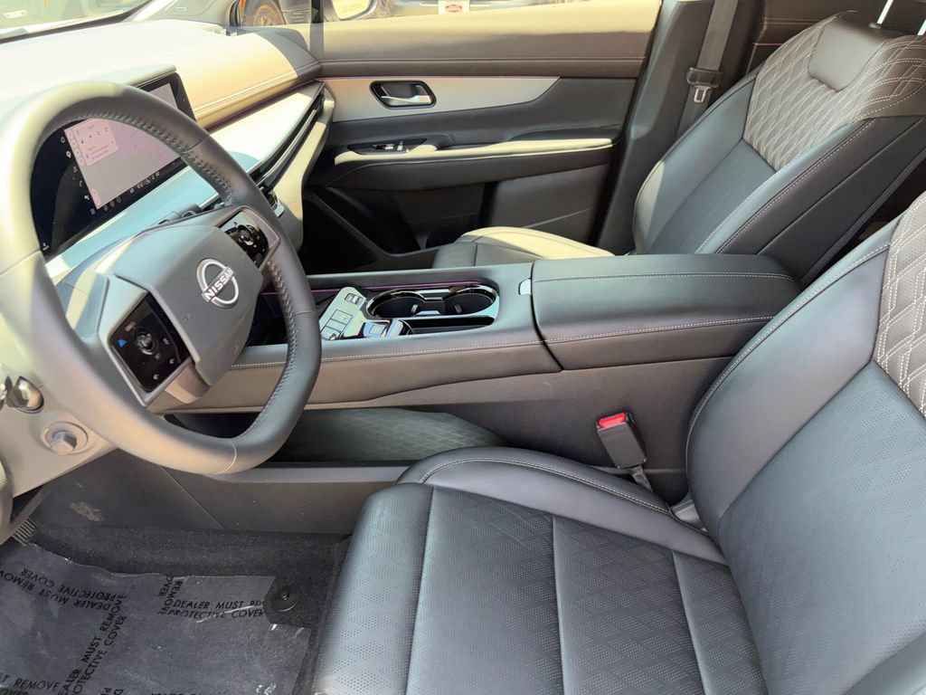 Certified 2025 Nissan Murano Platinum w/ Cargo Package AWD/4WD image 9