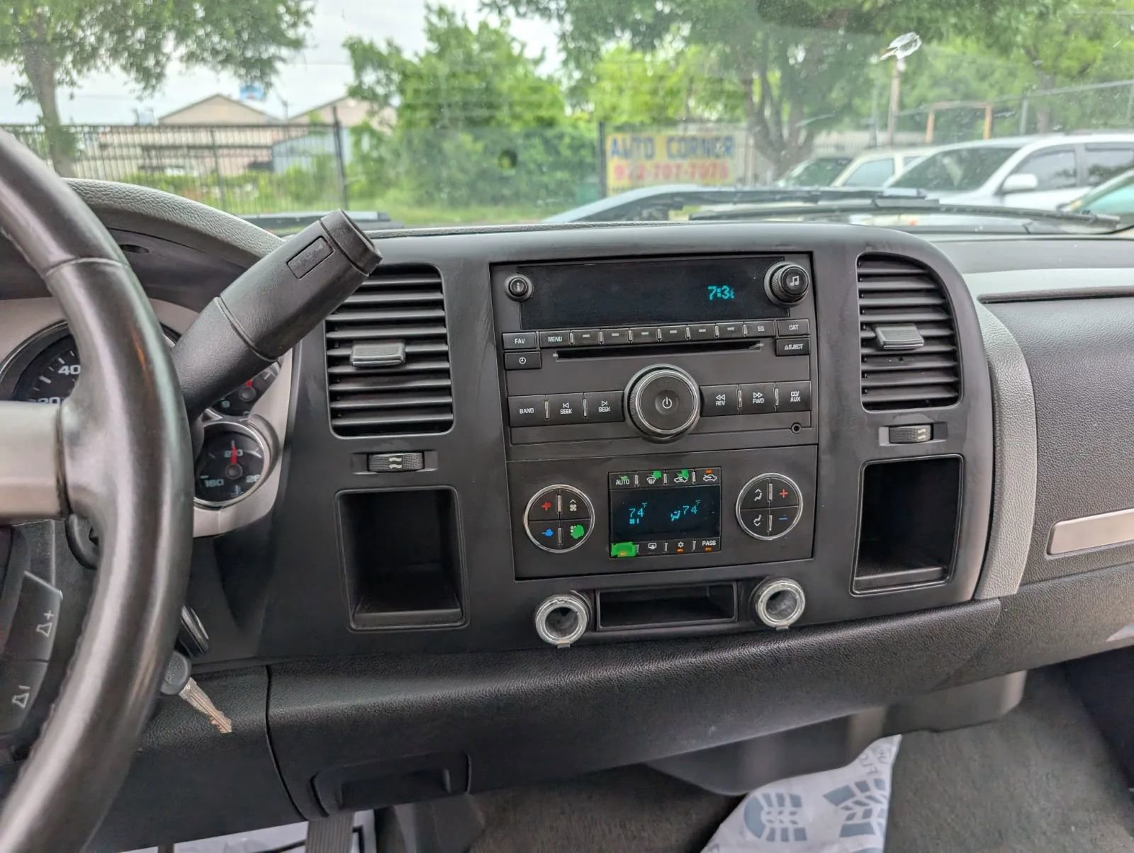Used 2008 Chevrolet Silverado 1500 LT w/ Texas Edition RWD image 19