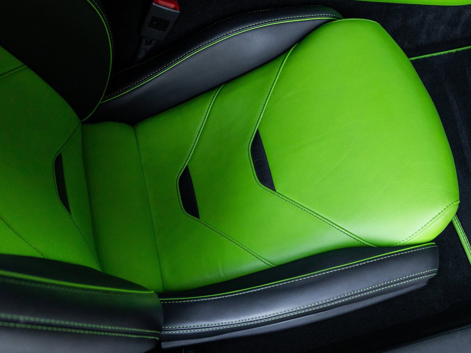 Used 2022 Lamborghini Huracan EVO image 37