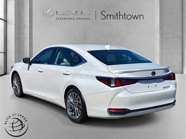 Used 2023 Lexus ES 300h w/ Luxury Package FWD image 7