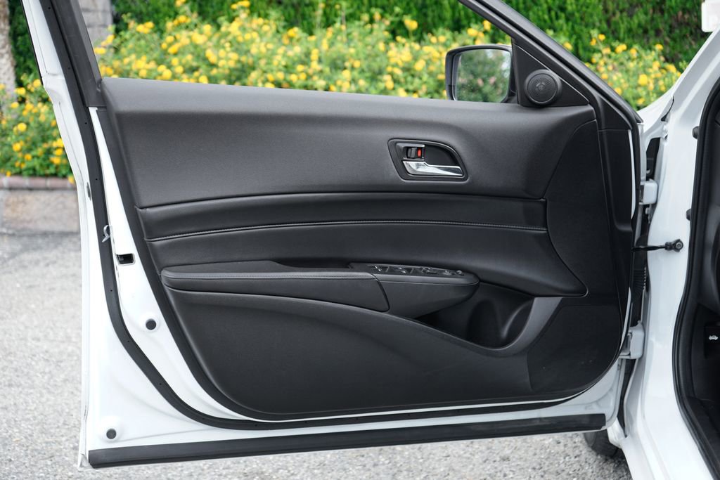 Used 2013 Acura ILX w/ Premium Package image 14