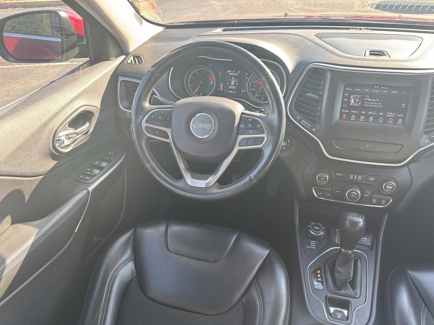 Used 2019 Jeep Cherokee Latitude Plus image 17