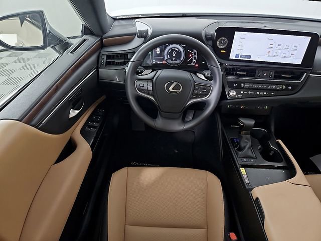Used 2025 Lexus ES 300h w/ Premium Package image 13