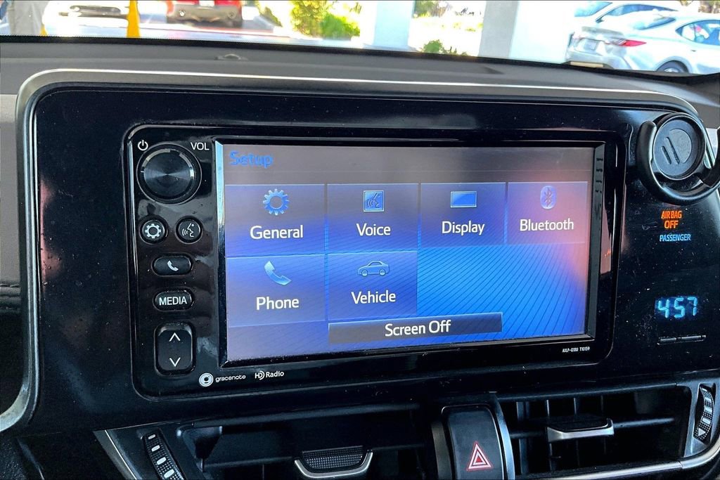 Used 2018 Toyota C-HR XLE FWD image 14