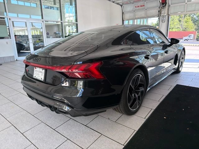 Used 2024 Audi RS e-tron GT w/ Carbon Performance Package AWD/4WD image 5