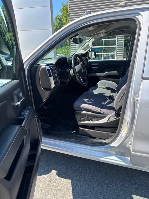 Used 2018 Chevrolet Silverado 1500 LT w/ All Star Edition AWD/4WD image 16