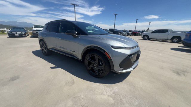 Used 2024 Chevrolet Equinox EV RS image 2