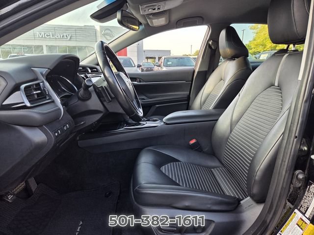 Used 2019 Toyota Camry SE w/ Convenience Package FWD image 9