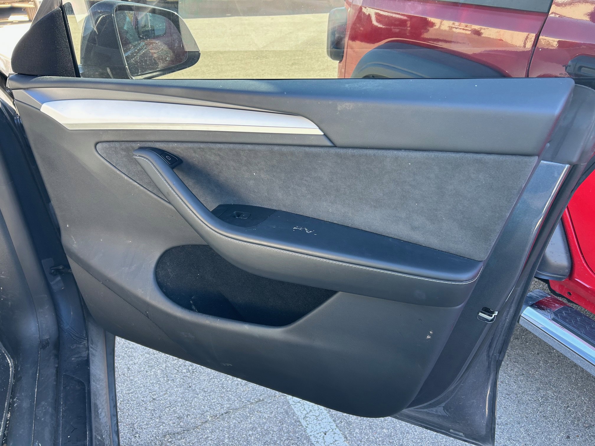 Used 2023 Tesla Model Y Long Range image 9