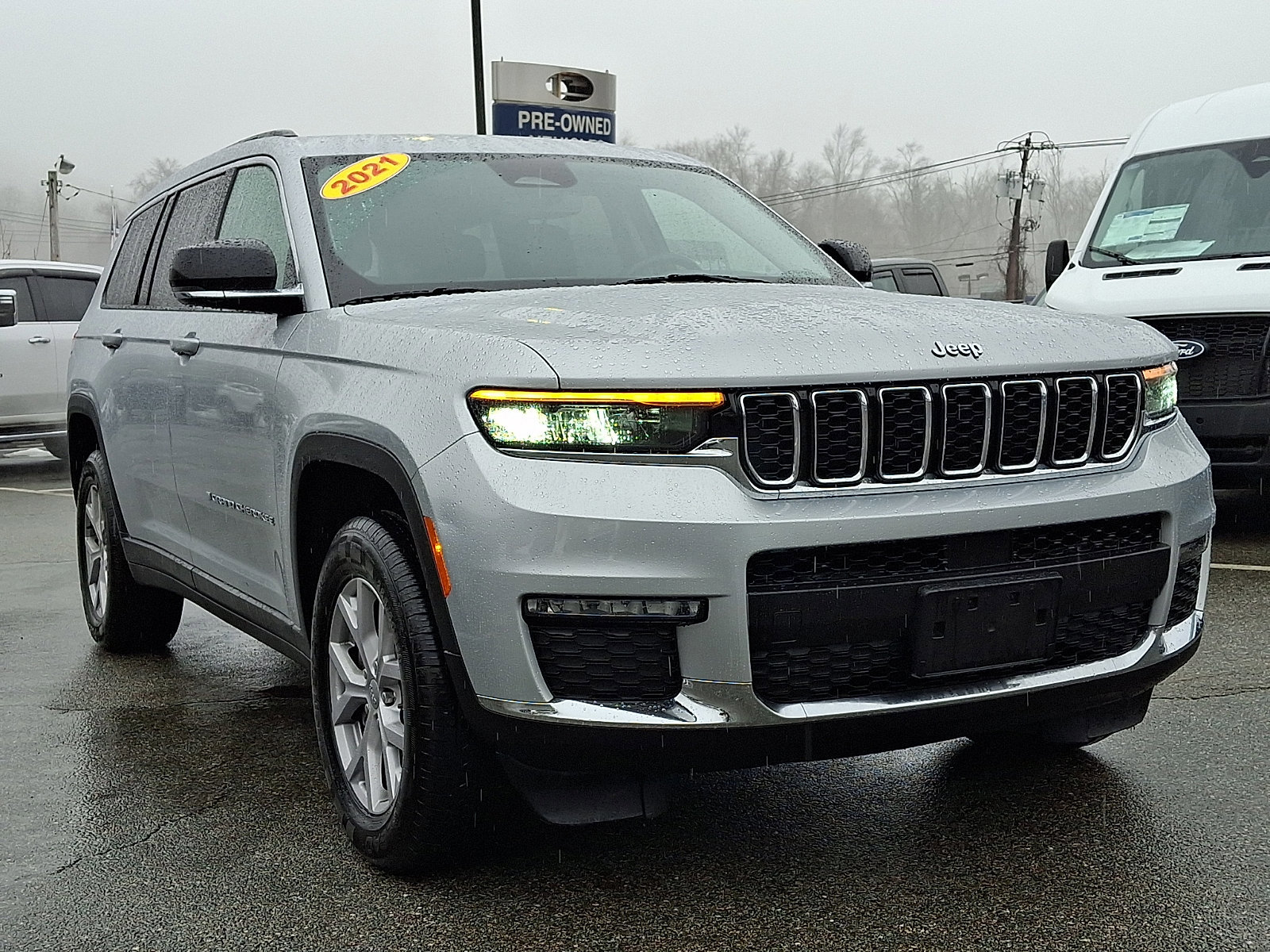 Used 2021 Jeep Grand Cherokee L Limited AWD/4WD image 2