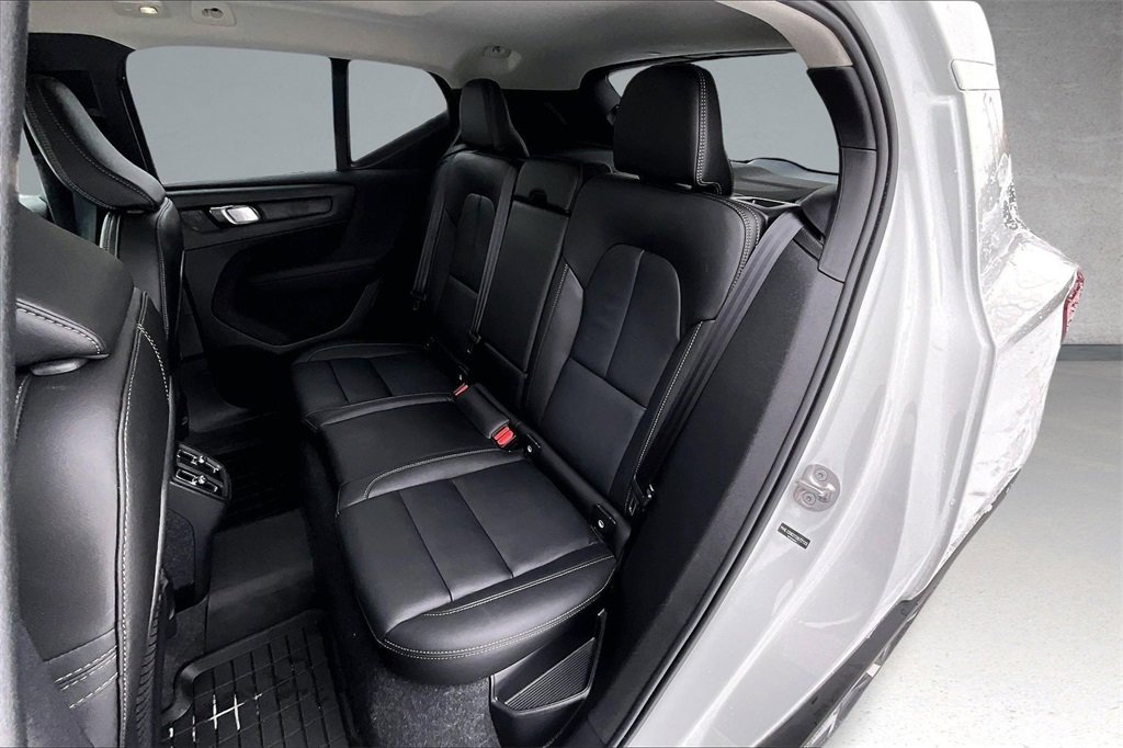 Used 2026 Volvo XC40 B5 Plus w/ Protection Package Premier image 21
