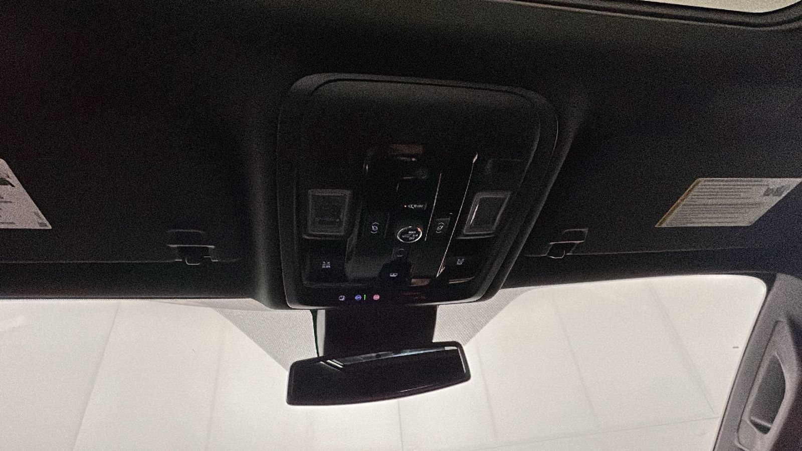 New 2026 GMC Yukon Denali w/ Sun & Power Step Package AWD/4WD image 30