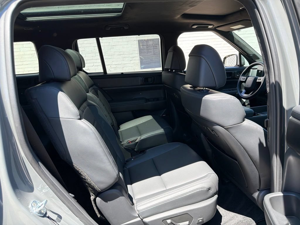Used 2026 Hyundai Santa Fe Calligraphy AWD/4WD image 13