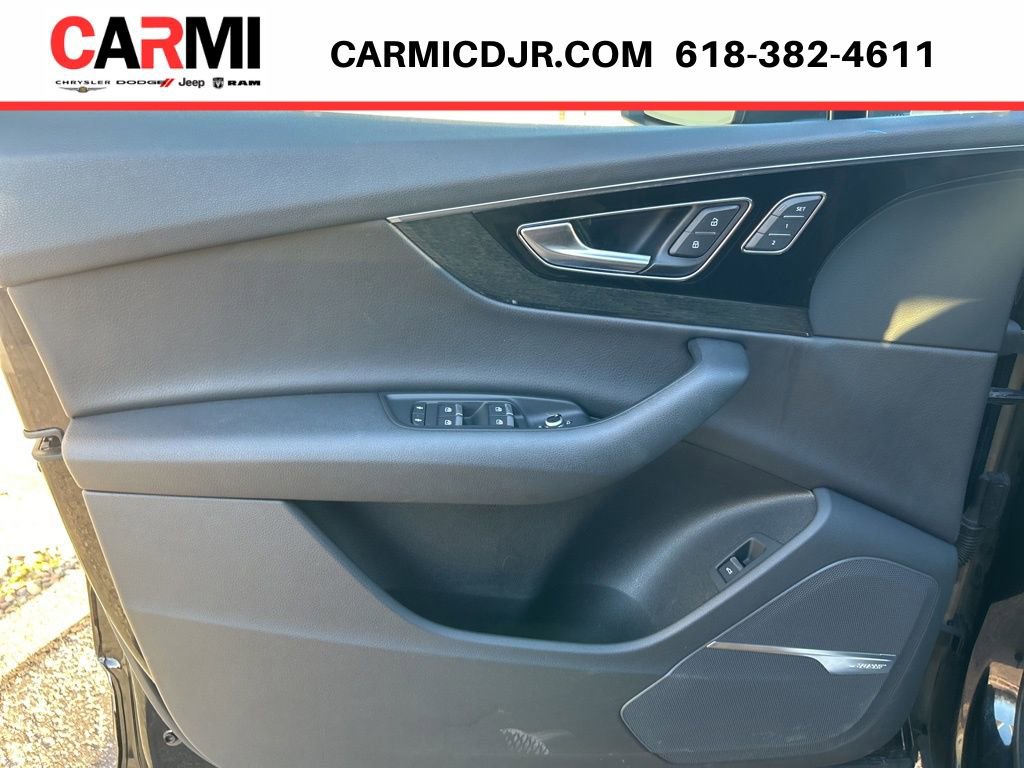 Used 2018 Audi Q7 3.0T Prestige w/ Prestige Package AWD/4WD image 13