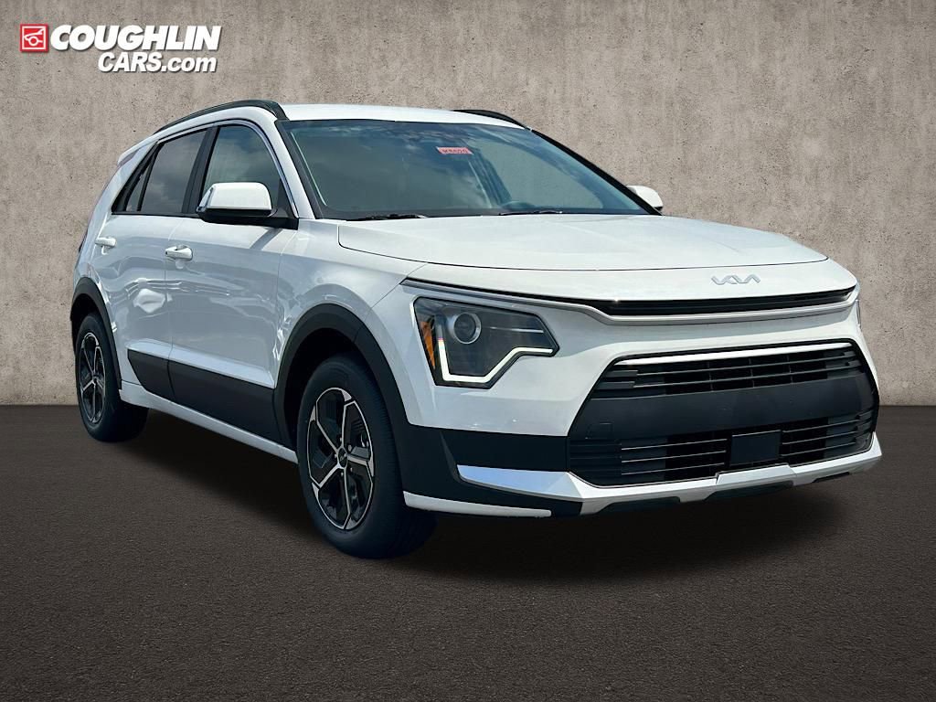New 2025 Kia Niro EX image 1