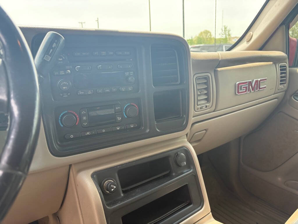 Used 2005 GMC Sierra 3500 SLT w/ Heavy-Duty Power Package AWD/4WD image 15
