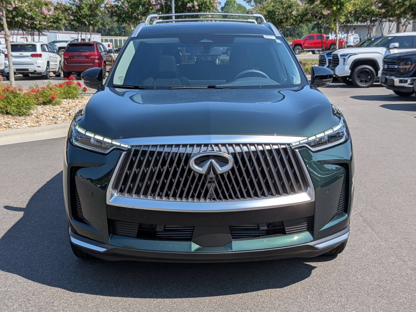 Used 2026 INFINITI QX60 Luxe w/ Cargo Package FWD image 8