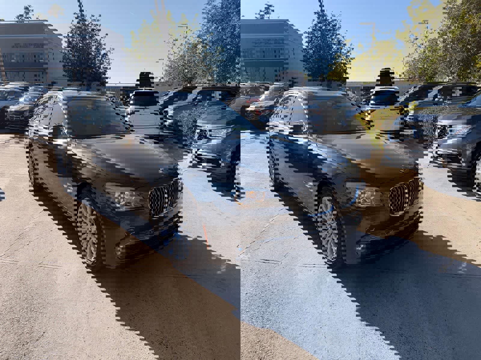 Used 2012 BMW 750Li image 7