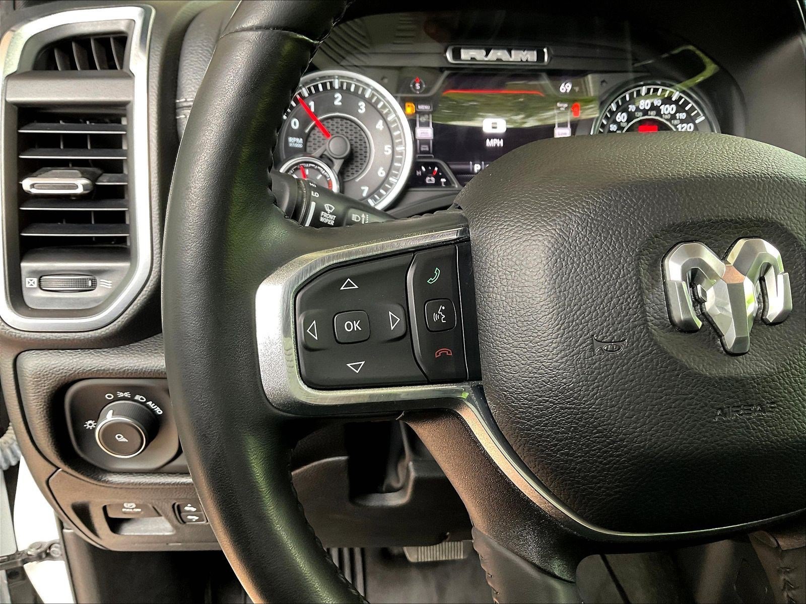 Used 2023 RAM 1500 Laramie AWD/4WD image 12