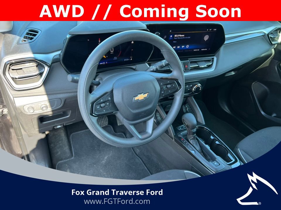 Used 2025 Chevrolet TrailBlazer LT AWD/4WD image 12