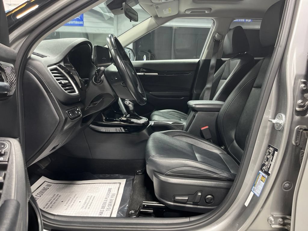 Used 2023 Kia Seltos EX AWD/4WD image 12