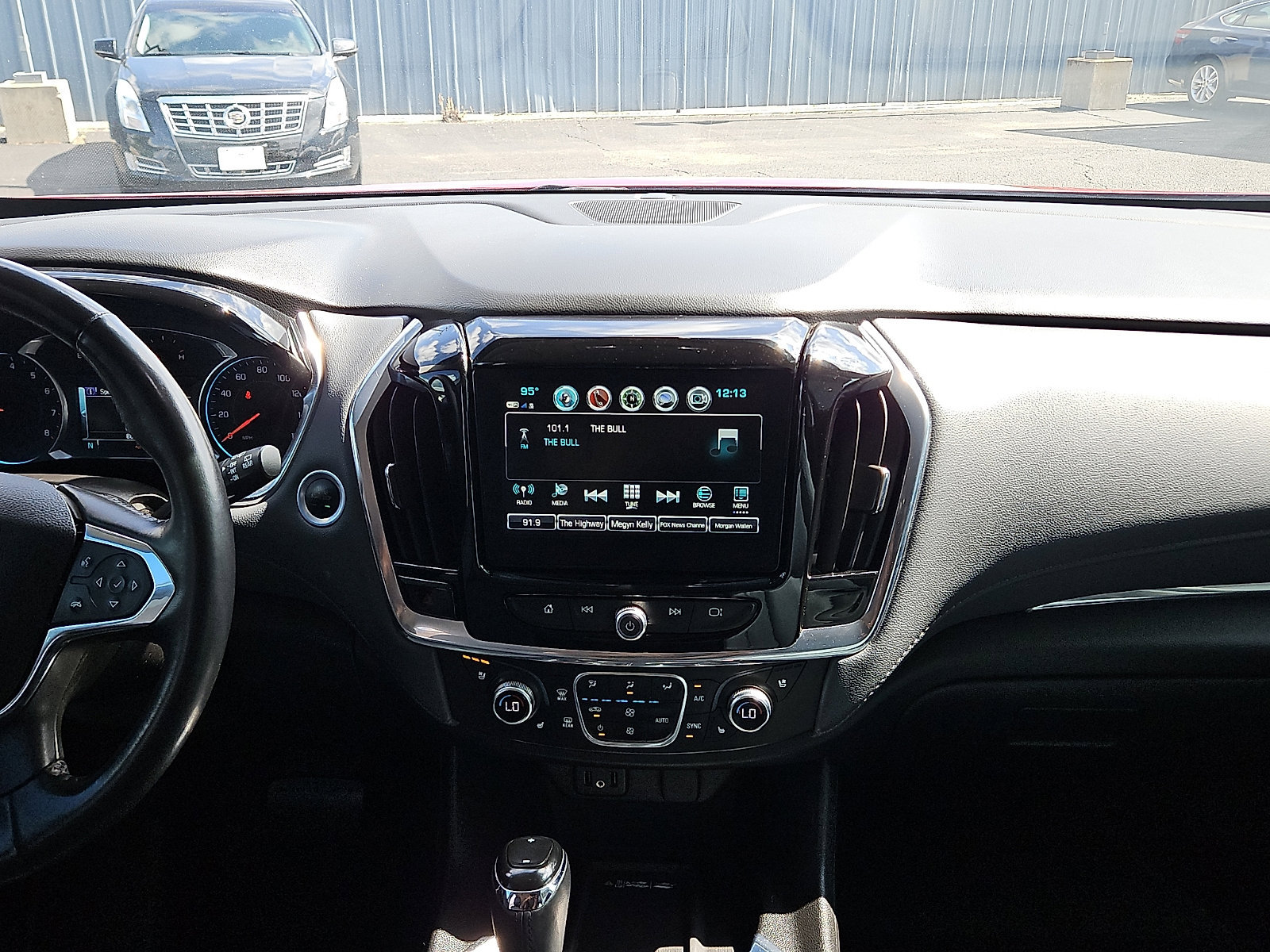 Used 2019 Chevrolet Traverse Premier w/ Driver Confidence II Package FWD image 7
