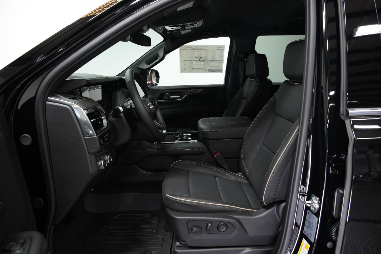 New 2026 GMC Yukon Elevation w/ LPO, Floor Liner Package image 27