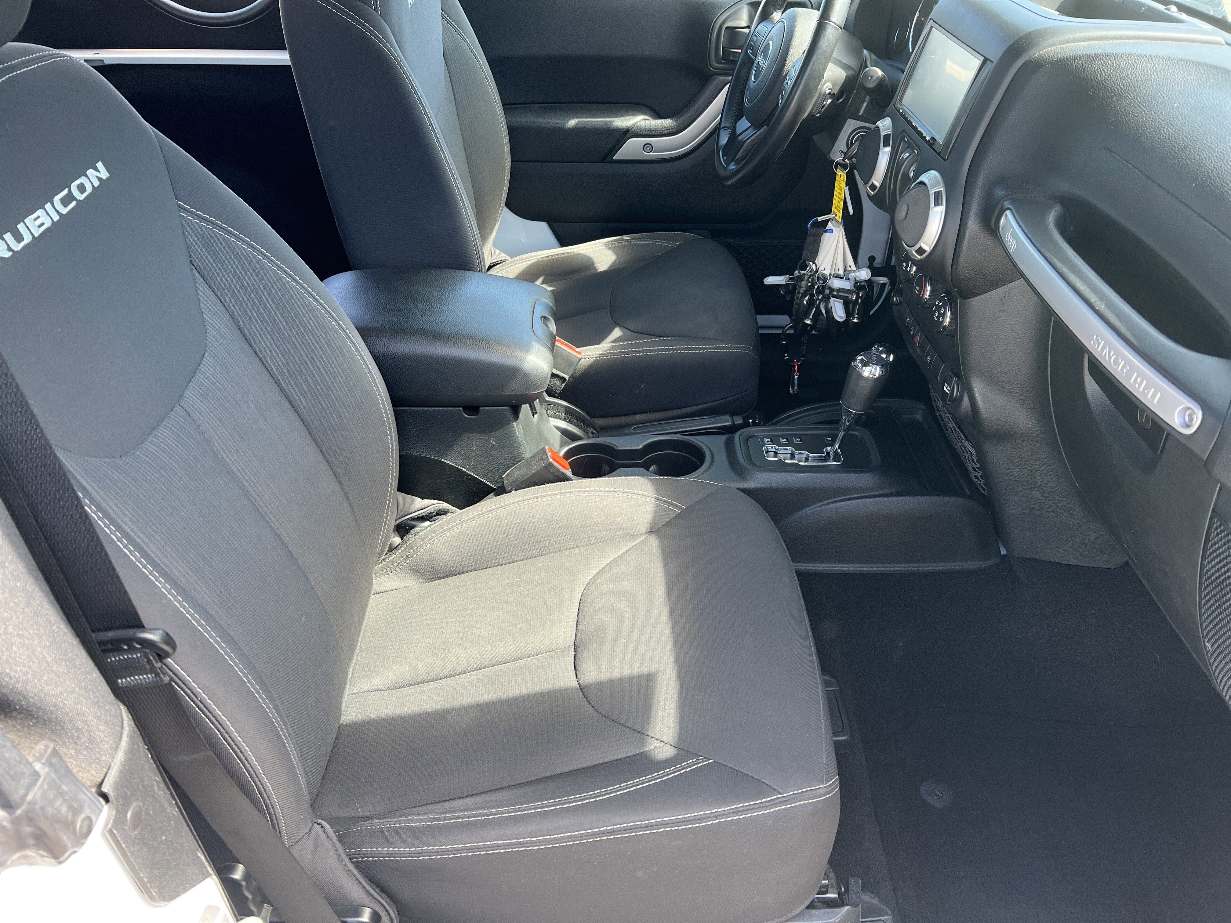 Used 2018 Jeep Wrangler Rubicon w/ Power Convenience Group image 23