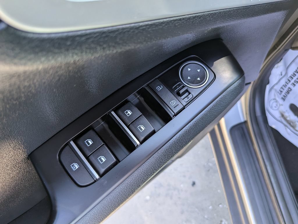 Certified 2023 Kia Soul S FWD image 18