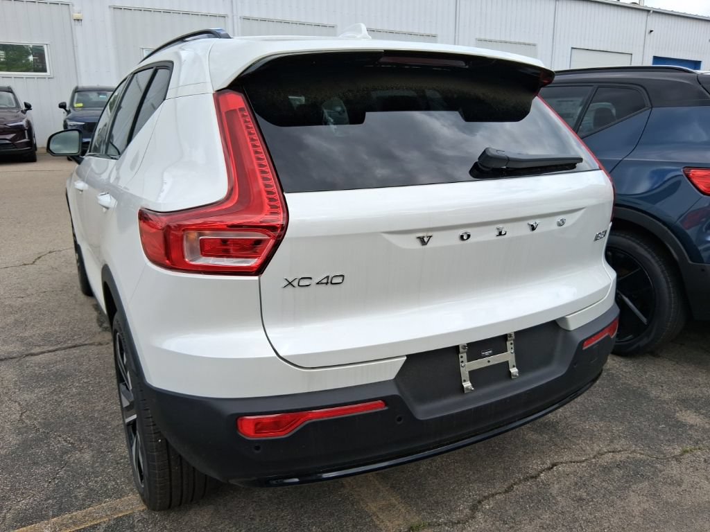 New 2026 Volvo XC40 B5 Ultra w/ Protection Package Premier AWD/4WD image 5