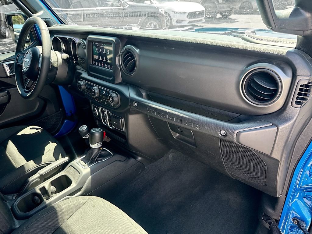 Used 2023 Jeep Wrangler Unlimited w/ Cold Weather Group image 34